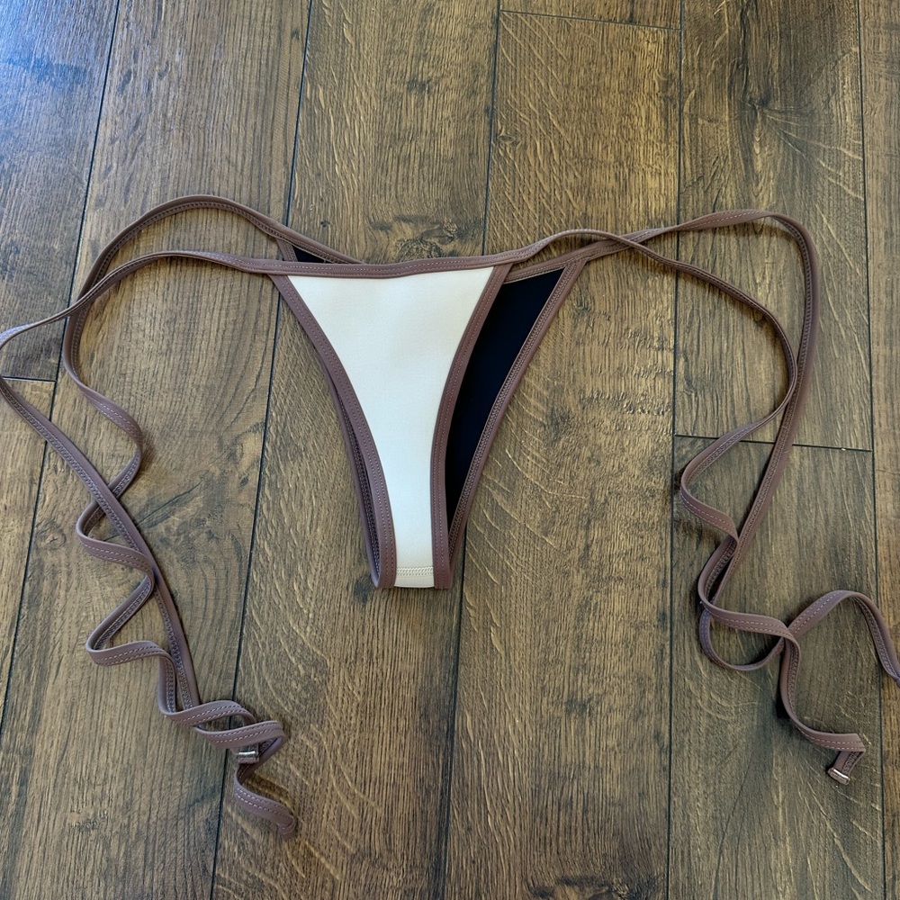 Hoaka Swimwear Bikini Bottoms
